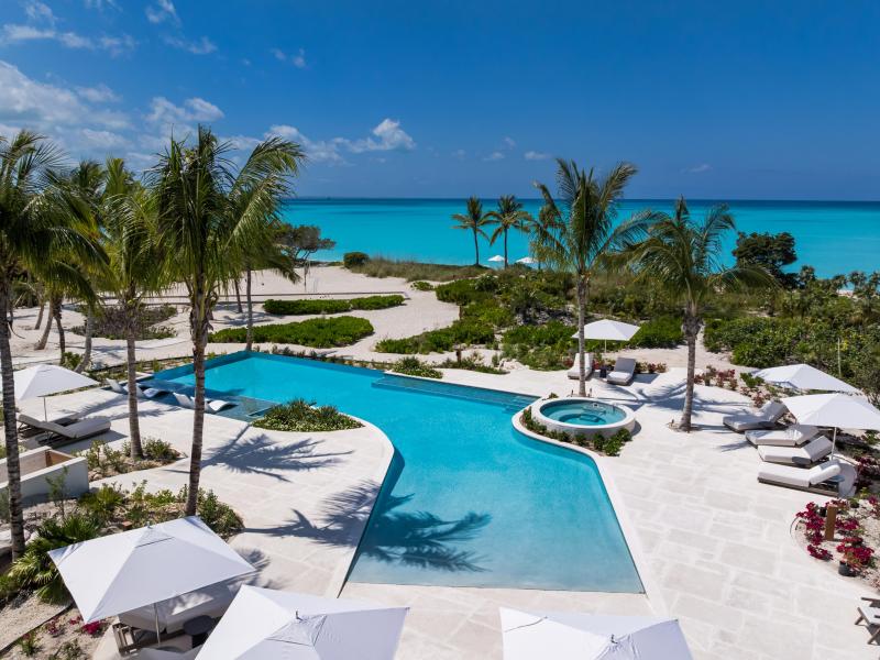 Sea Breeze - Beachfront , Grace Bay 