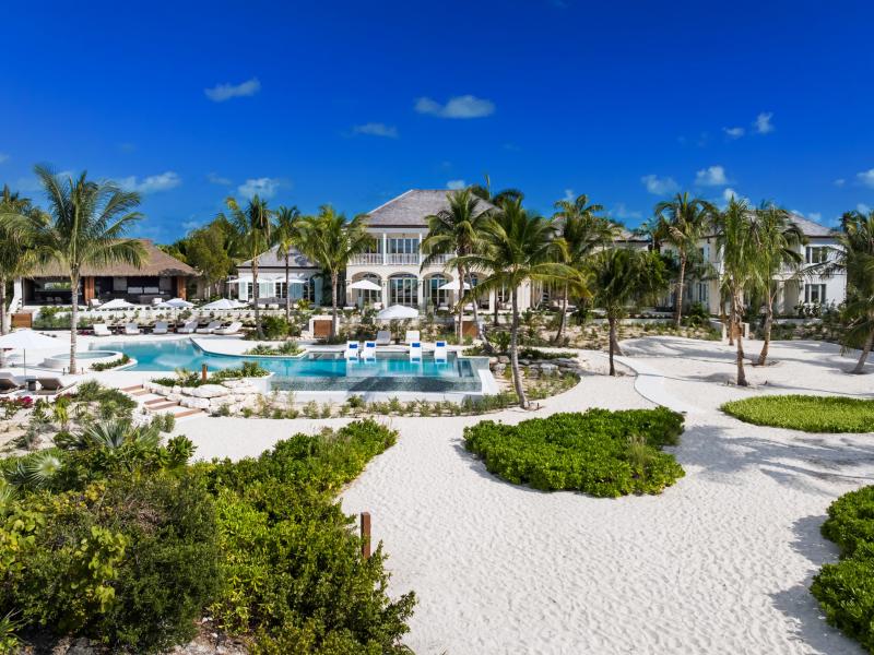 Sea Breeze - Beachfront , Grace Bay 