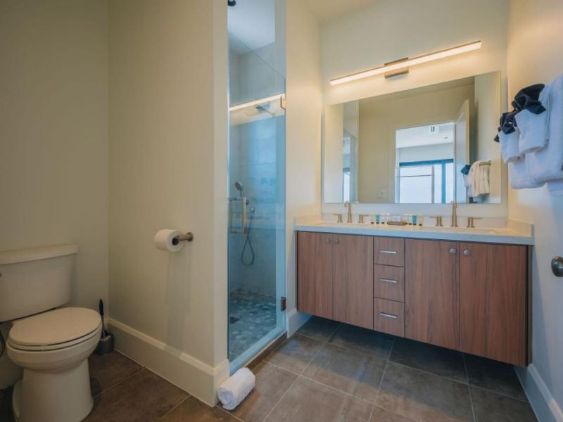 Sunset Cove LG Smith 528 , 