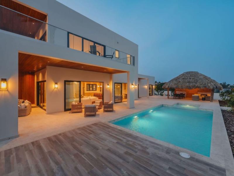 Sunset Cove LG Smith 528 , 