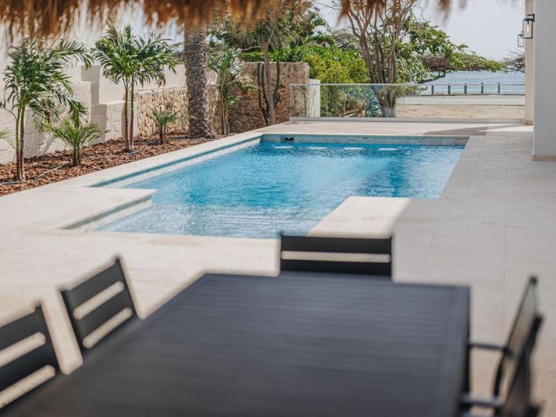 Sunset Cove LG Smith 528 , 