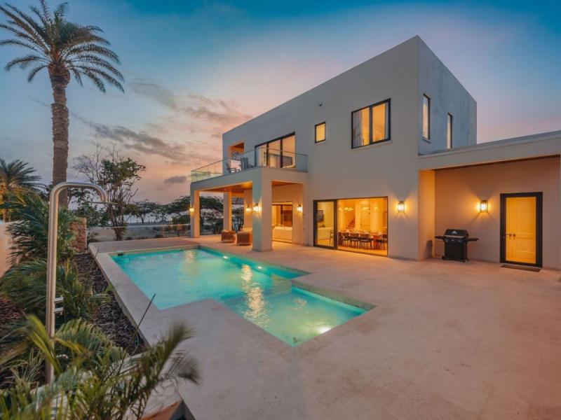 Sunset Cove LG Smith 528 , 