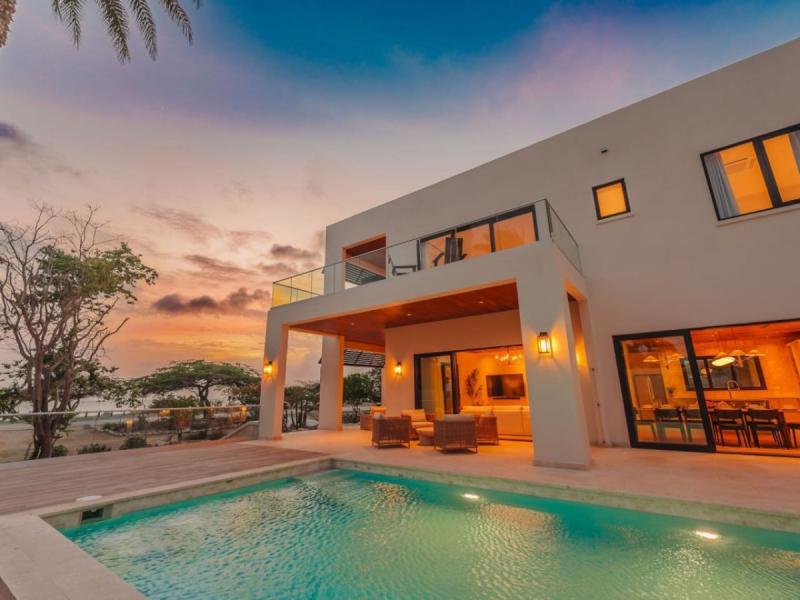 Sunset Cove LG Smith 528 , 