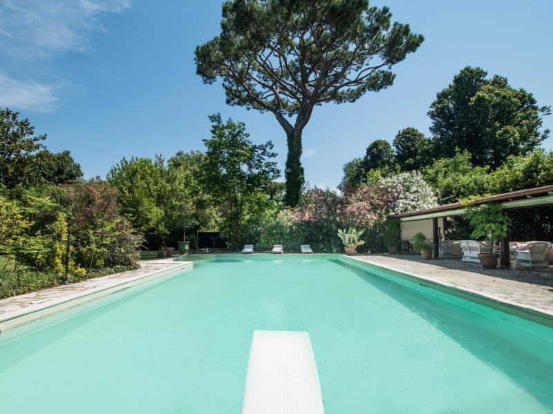 Villa Versilia , Tuscany 