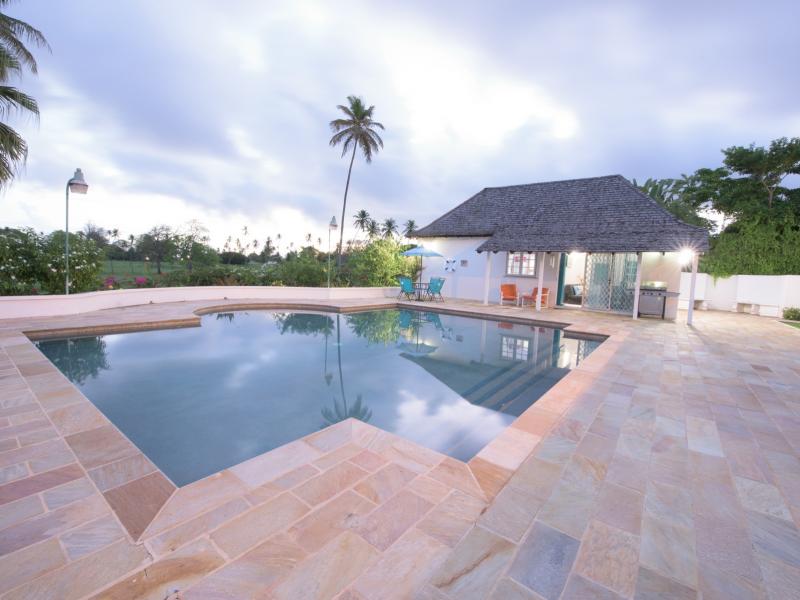 Villa Bimiti , Mount Irvine 