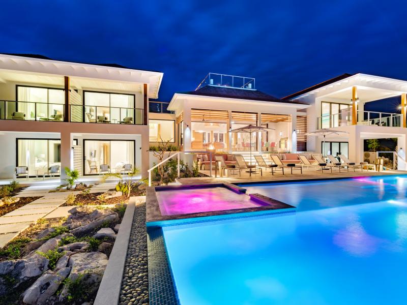 Bristol Breeze - Beachfront , Long Bay , Providenciales 