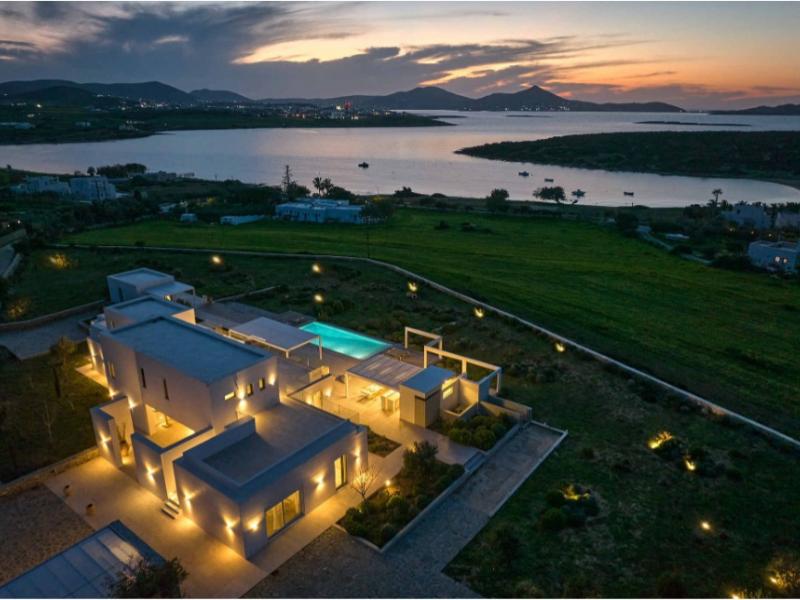Villa Cezanne , Paros 
