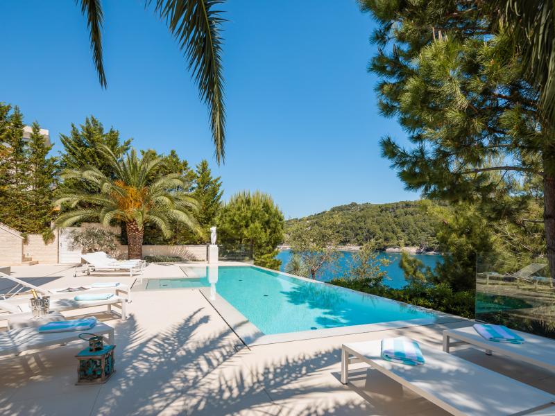 Villa Neptun , Islands 