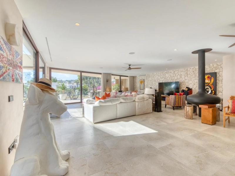 Villa Clara , Portals 