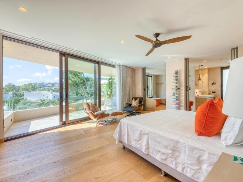 Villa Clara , Portals 