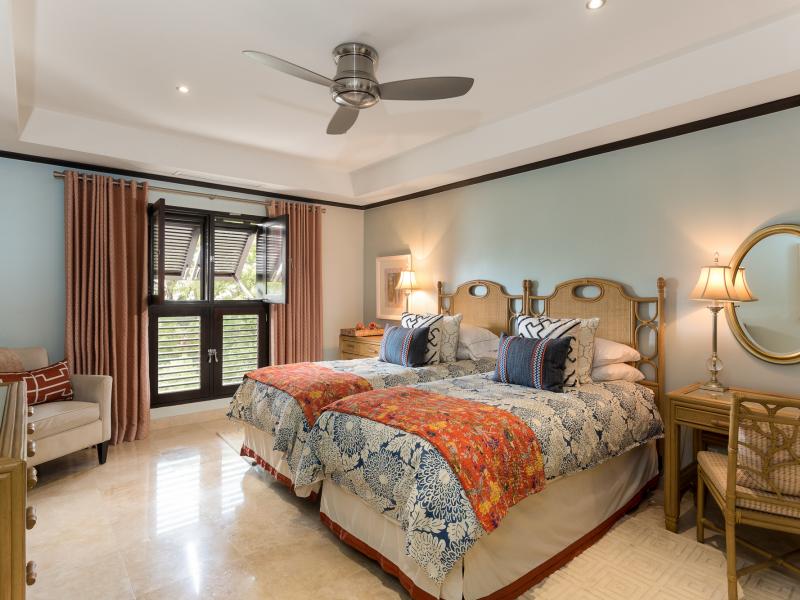 Coral Cove 14 - Crows Nest beachfront , Beachfront villas Barbados , Coral Cove , Paynes Bay , St James , West Coast Barbados 