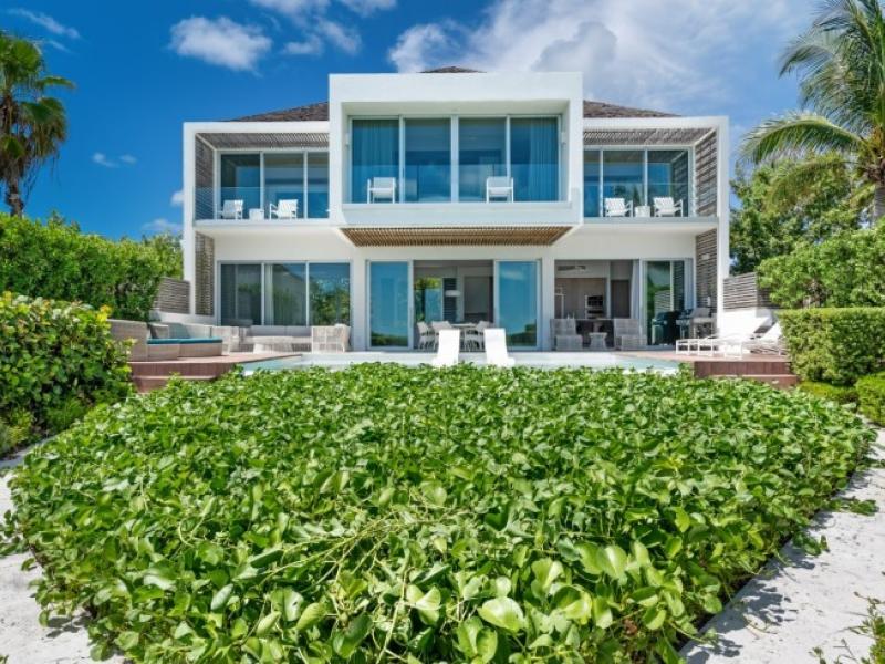 Villa Hyperion , Long Bay 