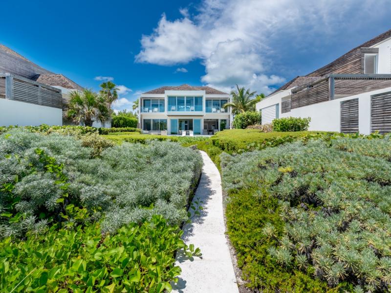 Villa Hyperion , Long Bay 