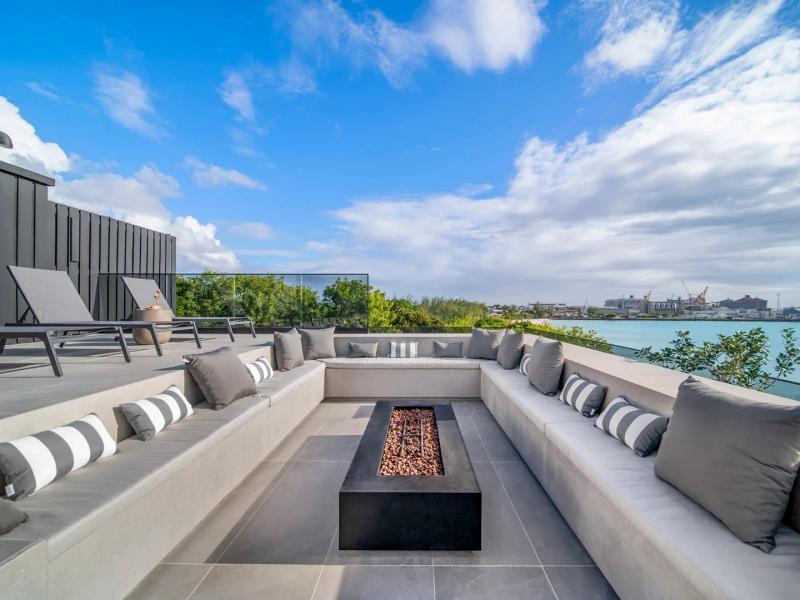 Allure 505 , Beachfront villas Barbados , St Michael 