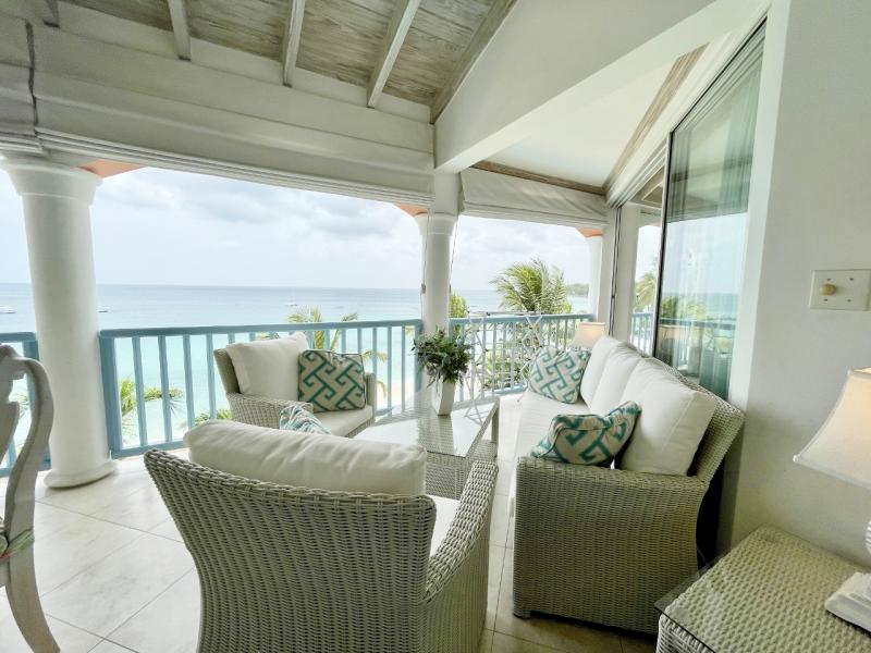 Villas on the Beach 403 , Beachfront villas Barbados , Holetown , St James , Villas on the Beach, Barbados , West Coast Barbados 