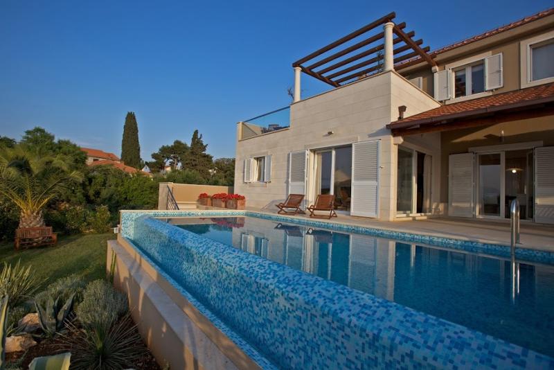 Villa Corin Villa Corin