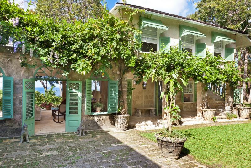 Fustic House Private Estate Fustic House Private Estate
