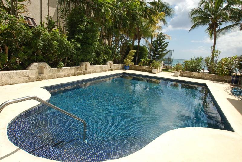 Beachfront - Tantalus Beachfront - Tantalus